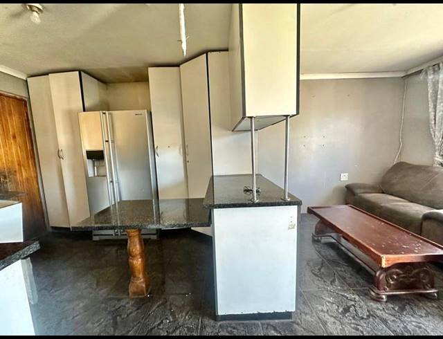 3 BEDROOM HOUSE FOR SALE IN EASTWOOD